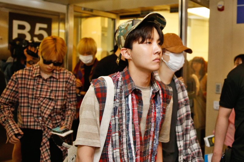 "Chicken Noodle Soup" J-Hope BTS Masuk 100 Besar Tangga Lagu Inggris ...