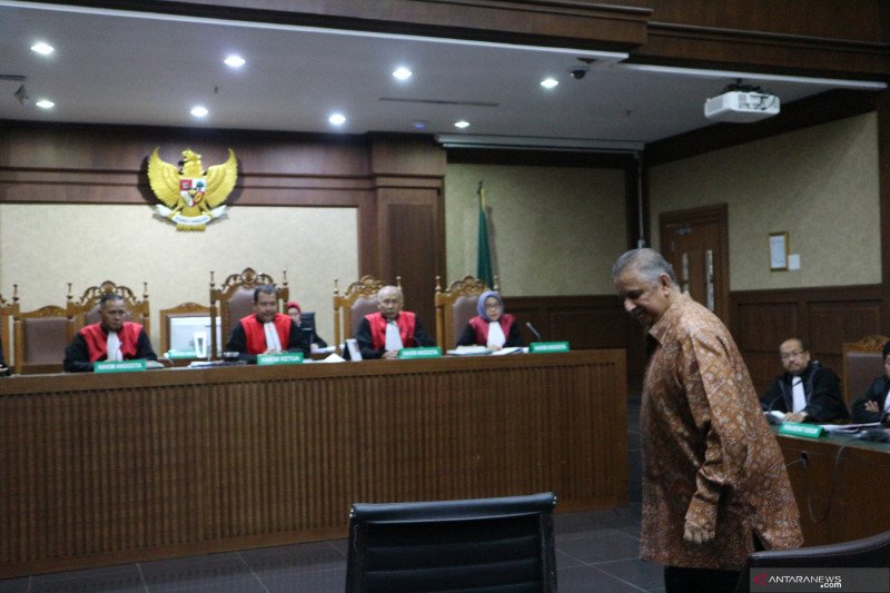 Jaksa KPK tuntut mantan Dirut PLN Sofyan Basir 5 tahun penjara