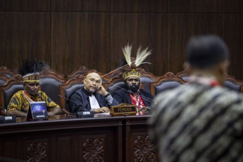 Sidang pengujian UU Otsus Papua