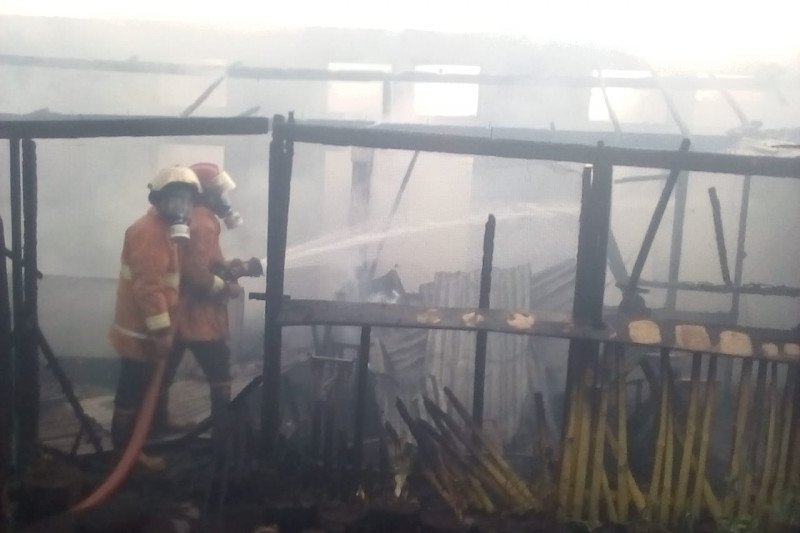 10 petak rumah di Asrama Brimob Padang Panjang terbakar, tak ada korban jiwa
