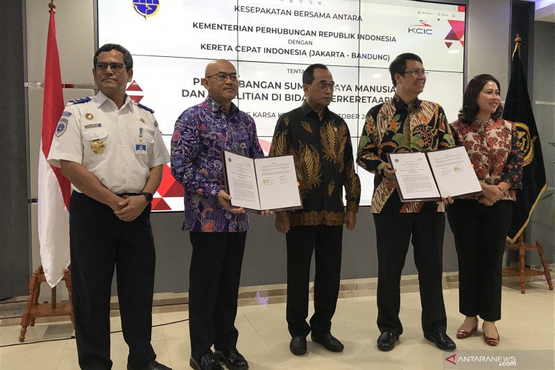 Kemenhub dan KCIC sekolahkan calon pekerja kereta cepat Jakarta-Bandung