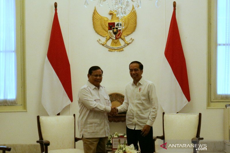 Prabowo tiba di Istana Merdeka disambut Mensesneg Pratikno