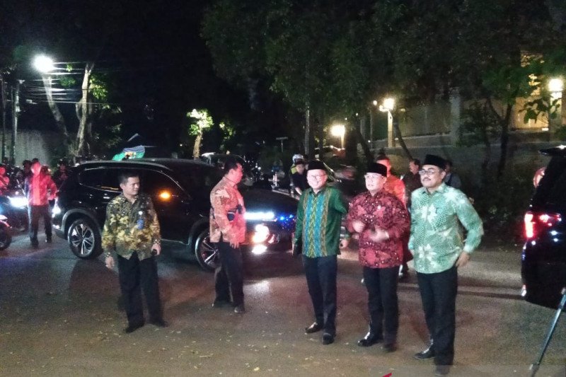 Pimpinan MPR antarkan undangan kepada Prabowo