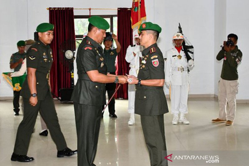 Akibat postingan medsos istri, jabatan Dandim Kendari disetahterimakan