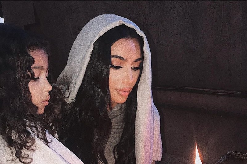 Kim Kardashian dan anak-anaknya tertular COVID-19