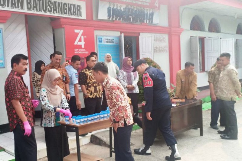 Puluhan pegawai Rutan Klas IIB Batusangkar tes urine