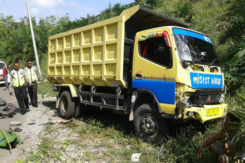 Suami istri warga Pendreh tewas ditabrak truk ANTARA News Kalimantan