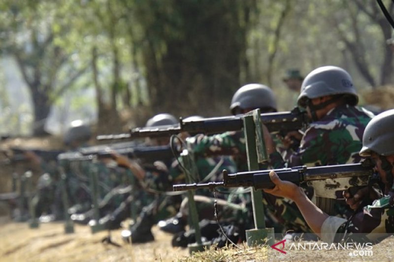 Latihan gabungan pasukan TNI