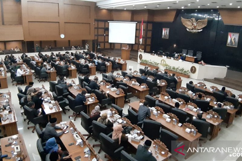 DPRD Jawa Barat resmikan alat kelengkapan dewan 2019-2024