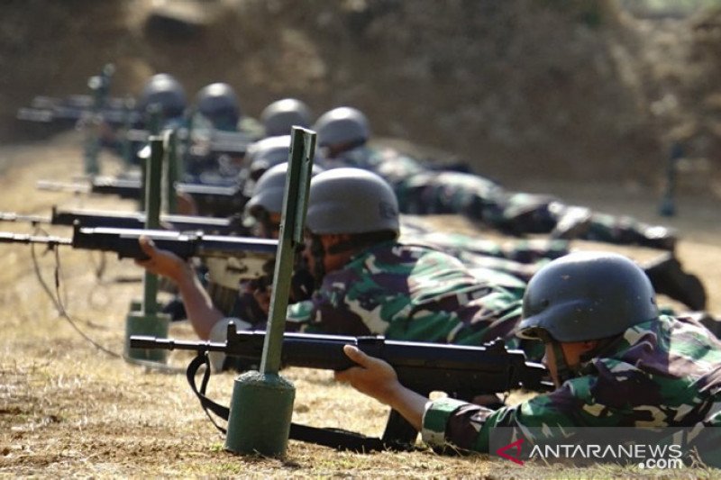 Latihan gabungan pasukan TNI