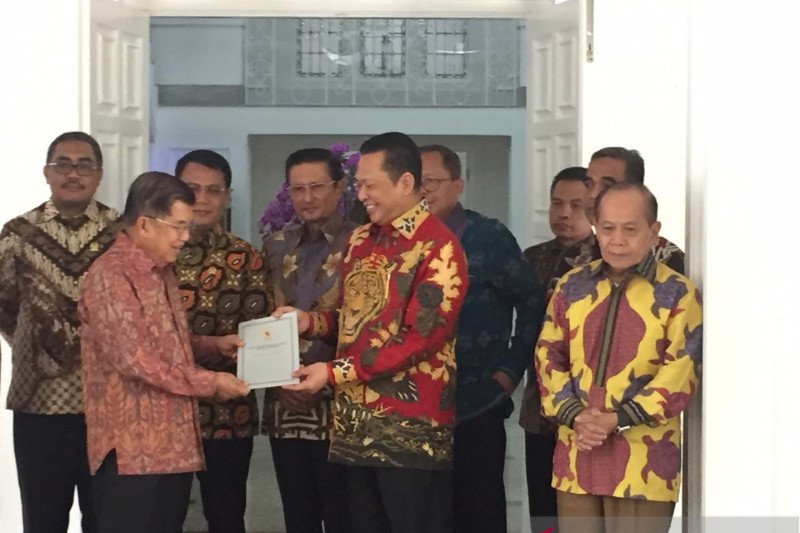 MPR harapkan Jusuf Kalla hadir dalam pelantikan Presiden-Wapres terpilih