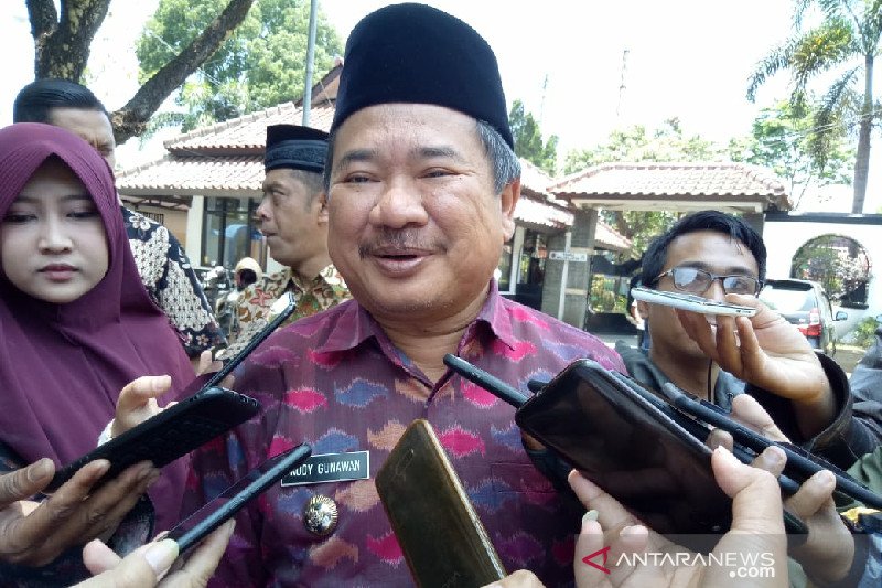 Bupati Garut siap berikan bantuan hukum bagi ASN tersangka korupsi sapi