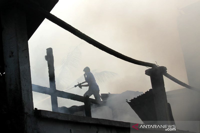 Kebakaran rumah di Makassar