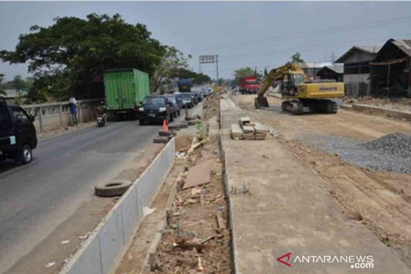 Jalan Kalimalang diperlebar diharapkan mampu urai kemacetan Bekasi