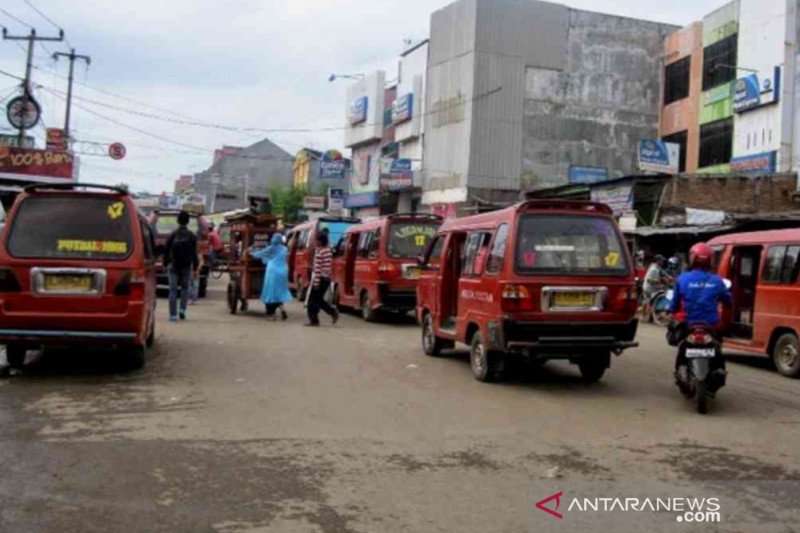 Warga Bekasi keluhkan ketidakpastian tarif angkot