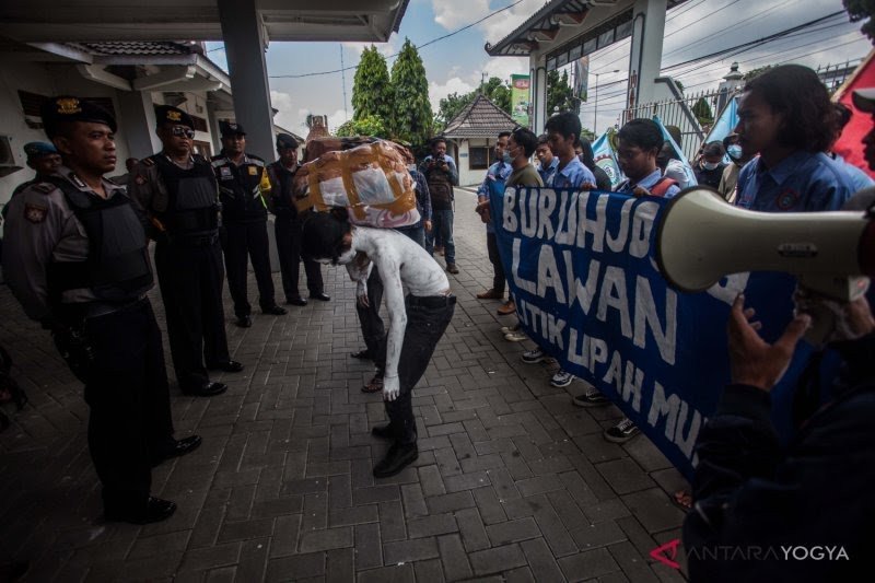 Pemda DIY menargetkan penghitungan UMP 2021 kurangi