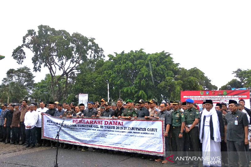 Bupati Garut sebut Pilkades serentak harus damai