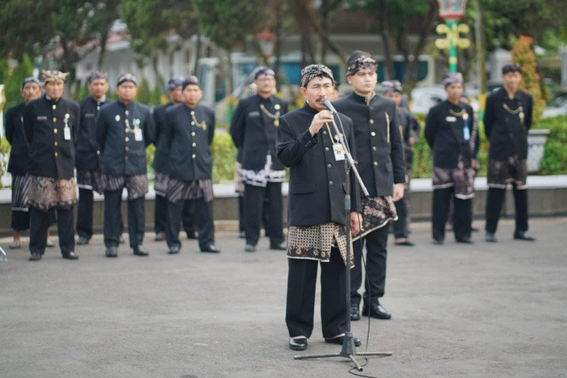 ASN Pati diinstruksikan gunakan batik bakaran - ANTARA Jateng