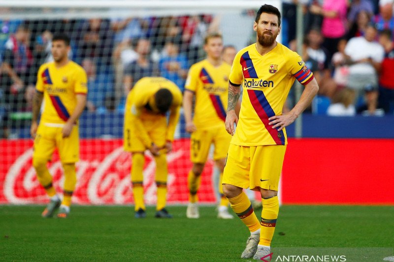 Levante di kandang tundukkan Barcelona 3-1