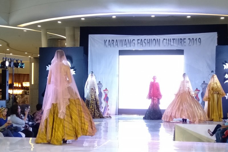 Karawang Fashion Culture diharapkan jadi acara tahunan, kata Bupati