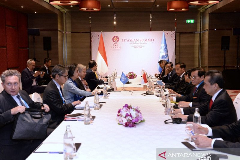 Jokowi bertemu Sekjen PBB di Bangkok bahas krisis Rakhine State dan Palestina