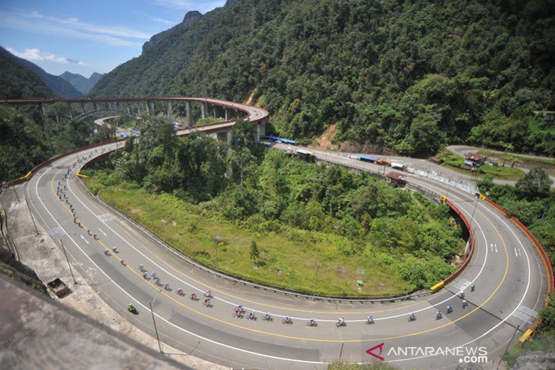 Jalan Bukittinggi Padang Panjang Ditutup Mulai Pukul 10 00 Wib Antara News