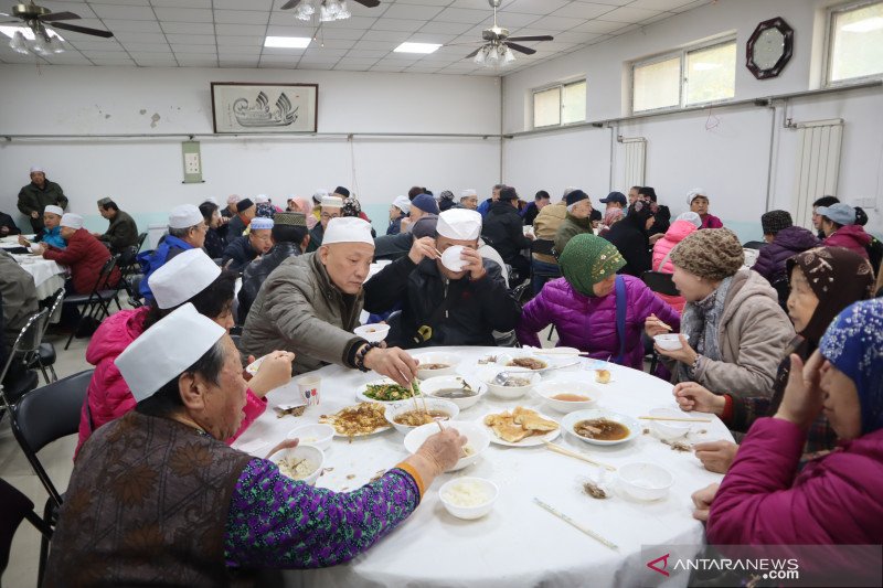 Muslim etnis Hui di China rayakan Maulid Nabi