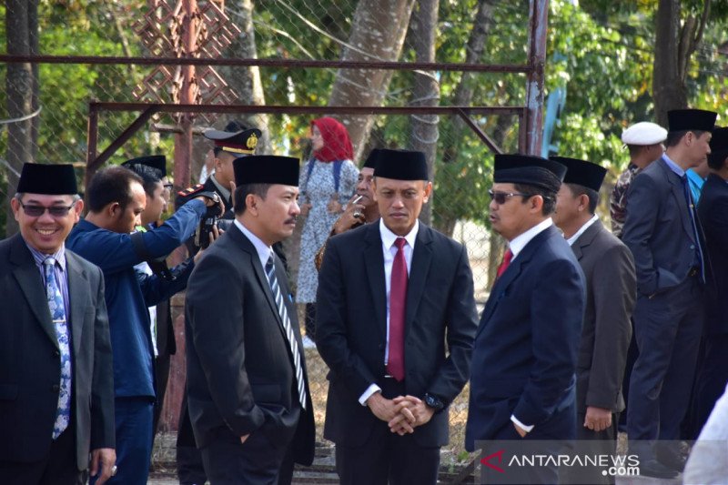 Kadiskes imbau masyarakat kurangi kegiatan di luar rumah