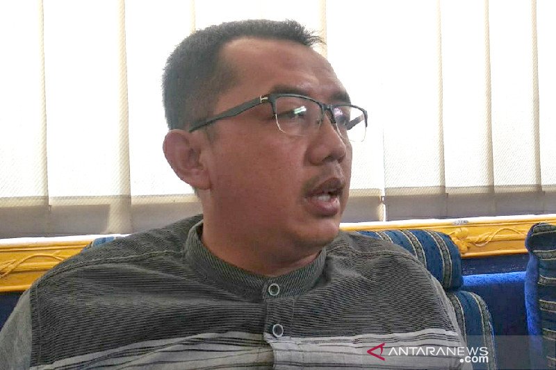 Solar dibatasi di Garut sebabkan angkutan umum tak beroperasi