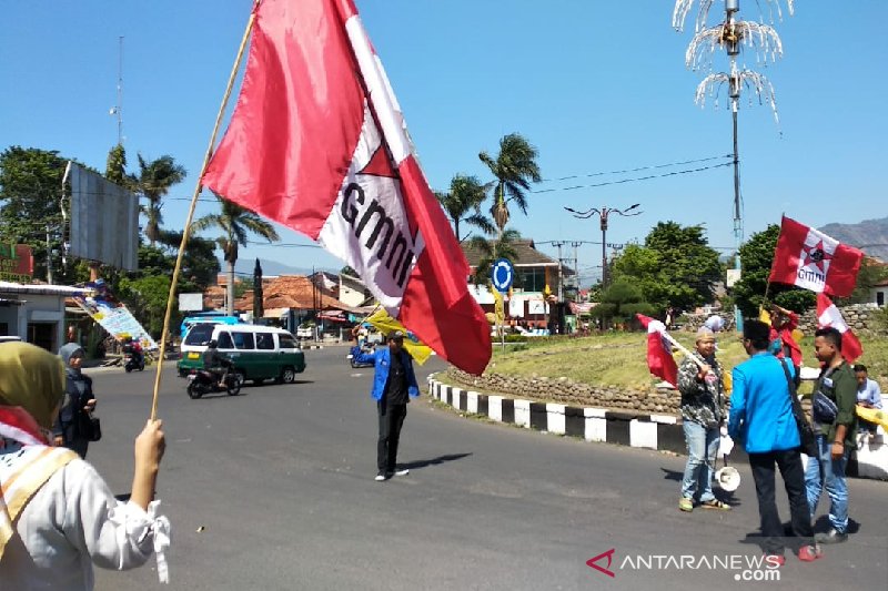 Mahasiswa tolak RAPBD Kabupaten Garut yang abaikan kepentingan rakyat