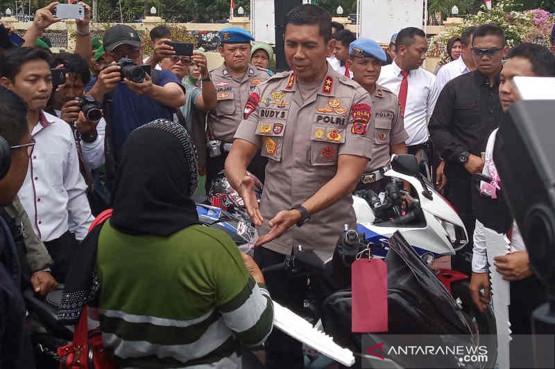 Polisi Indramayu bekuk 24 pencuri kendaraan bermotor antarprovinsi