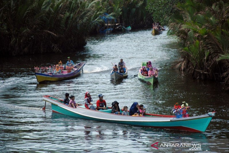 Maudu Jolloro di Rammang-Rammang