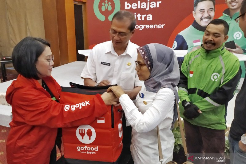 Layanan GoFood pakai tas khusus antar makanan demi kurangi sampah plastik