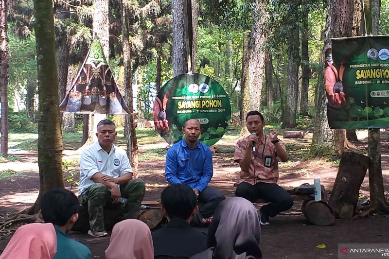 Dorong minat warga menanam pohon, Dinas Kehutanan Jabar rancang aplikasi e-tanam