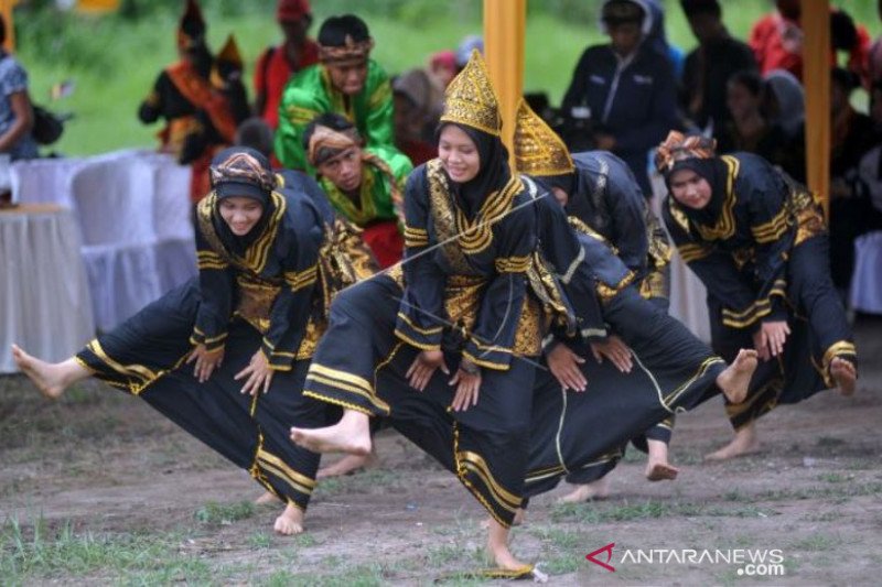 FESTIVAL SITI NURBAYA GELAR LOMBA RANDAI  SISWA