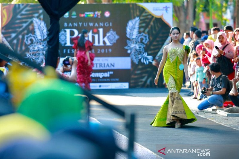 Ajang Batik on Pedestrian Banyuwangi tampilkan karya desainer daerah