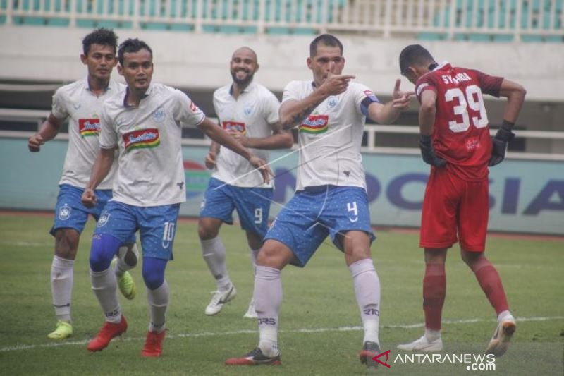 PSIS SEMARANG KALAHKAN TIRA PERSIKABO