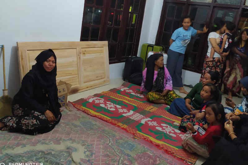 Pekerja migran asal Indramayu kembali ke kampungnya setelah 15 tahun hilang