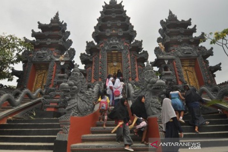 Kenalkan keberagaman agama dan budaya Indonesia