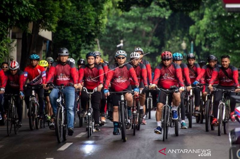 OLAHRAGA BERSAMA UNTUK INDONESIA