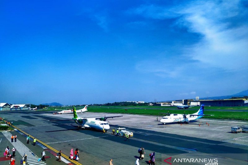 Bandara Husein Bandung dijadikan pusat penerbangan pesawat baling-baling