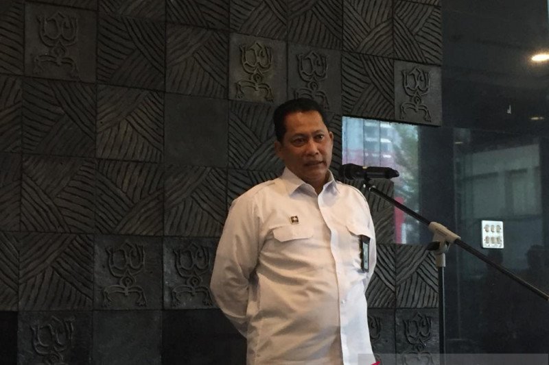 Bulog akan lelang beras yang turun mutu
