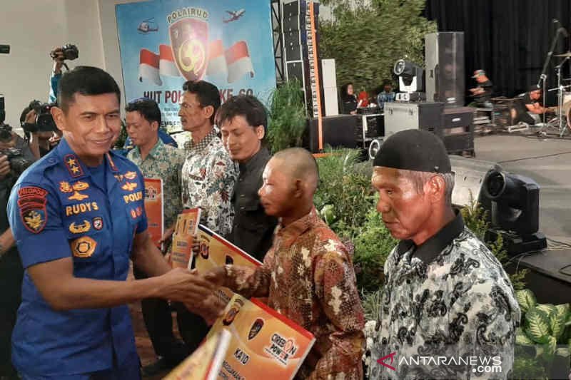 Ditpolairud Polda Jabar berikan 4.000 asuransi jiwa untuk nelayan