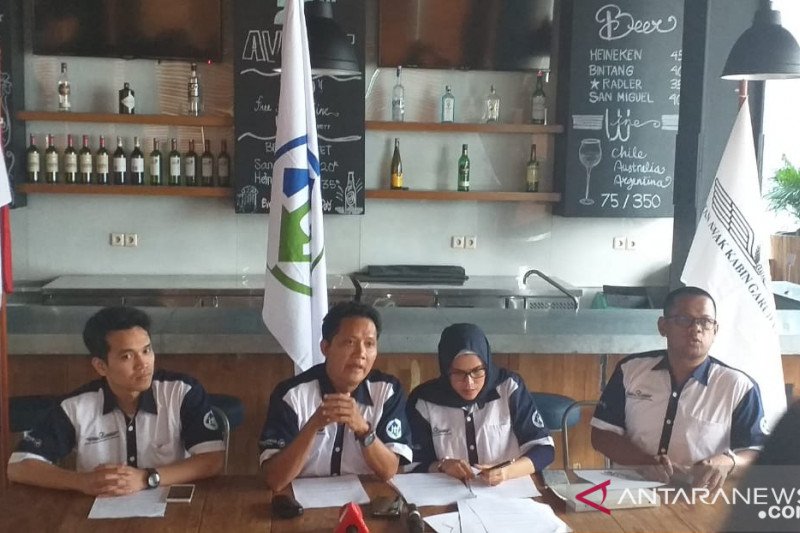 Awak Kabin Garuda dukung pemecatan Ari Askhara sebagai Dirut