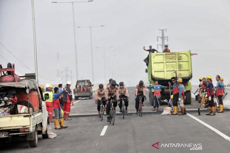 Tol layang Jakarta-Cikampek kurangi kemacetan libur akhir tahun