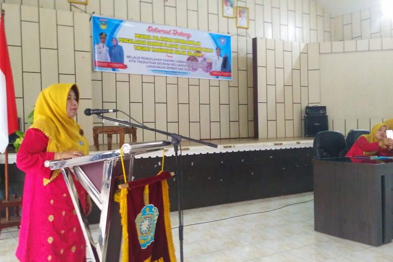 TP-PKK Solok Selatan bina kader olah sampah jadi barang bernilai ekonomis