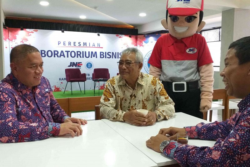 JNE dan SBM ITB bangun laboratorium bisnis cetak wirausaha masa depan