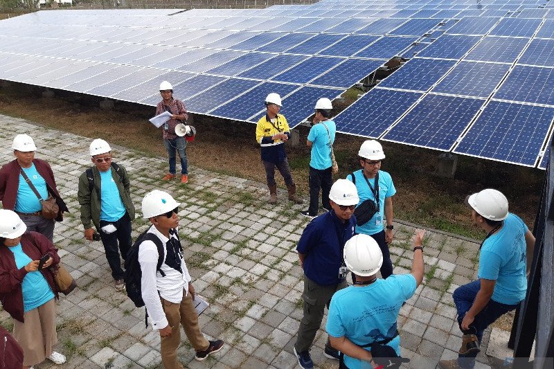 PLN Papua  ajak jurnalis  kunjungi PLTS Sengkol ANTARA 