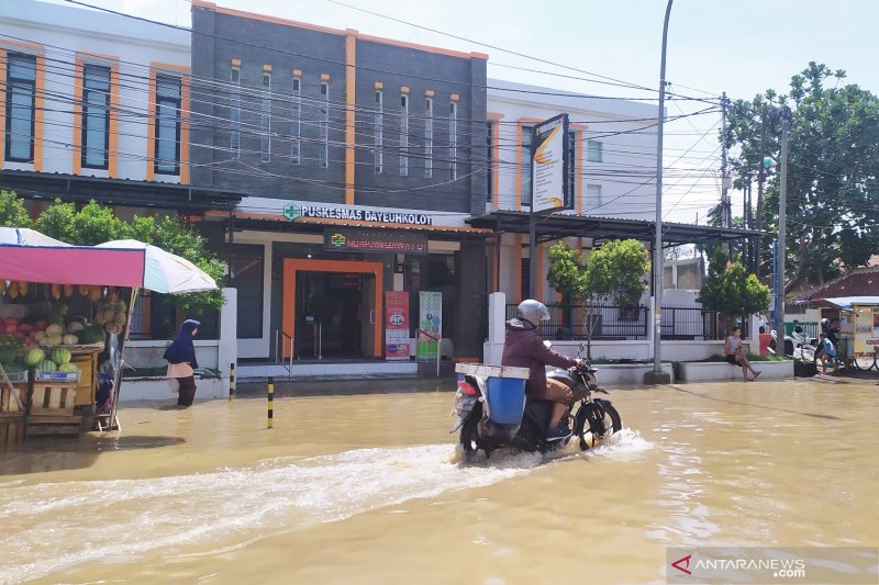 Diterjang banjir, pelayanan kesehatan di Puskesmas Dayeuhkolot tak terganggu
