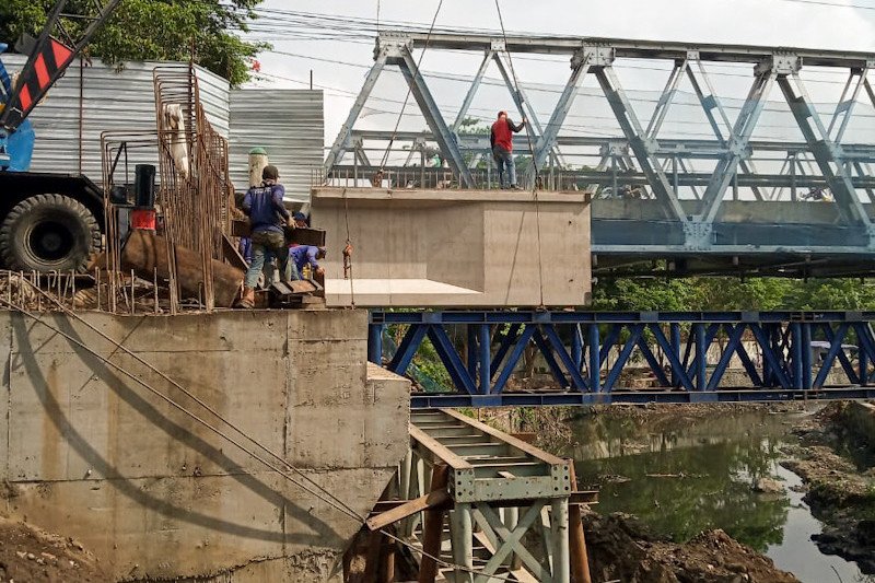 Pembangunan Jembatan GL Zoo Yogyakarta menyisakan pekerjaan pengaspalan